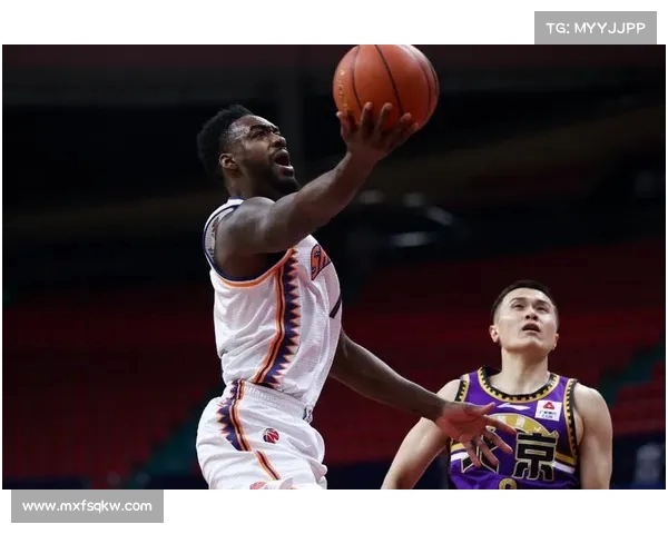 超级外援引领赛季风潮,助力球队崛起成冠军争夺者 超级外援引领赛季风潮,助力球队崛起成冠军争夺者