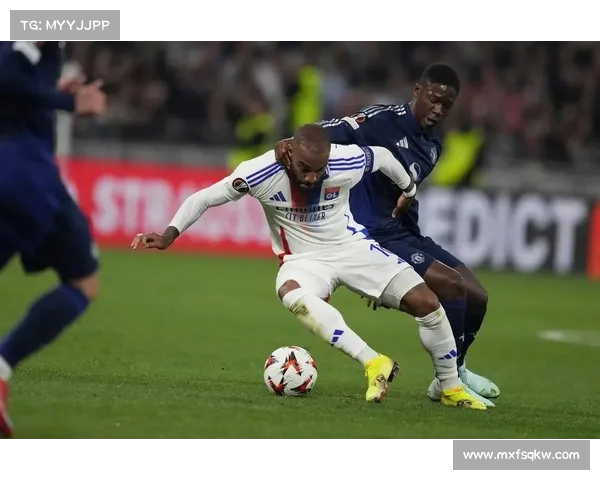 里昂新赛季将确定参加欧联杯 并力争突破小组赛晋级阶段 里昂新赛季将确定参加欧联杯 并力争突破小组赛晋级阶段